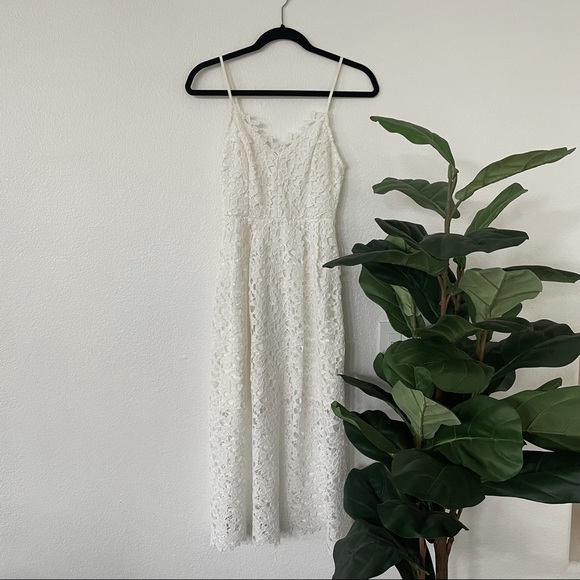 ASTR THE LABEL - LACE A LINE MIDI DRESS - Picture 2 of 5